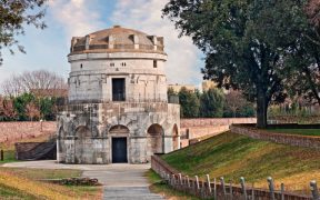 Die zwei Mausoleen in Ravenna Beitragsbild
