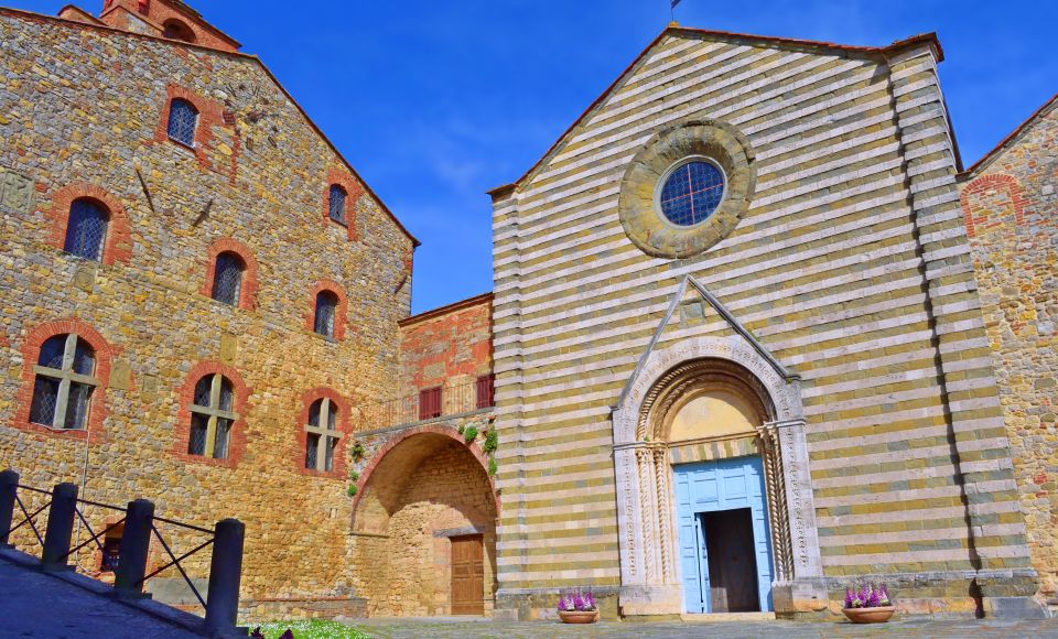 Die Basilica di San Francesco fasziniert durch ihre schlichte Architektur und Pieros berühmten Freskenzyklus.