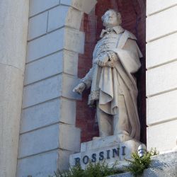Statue von Gioachino Rossini