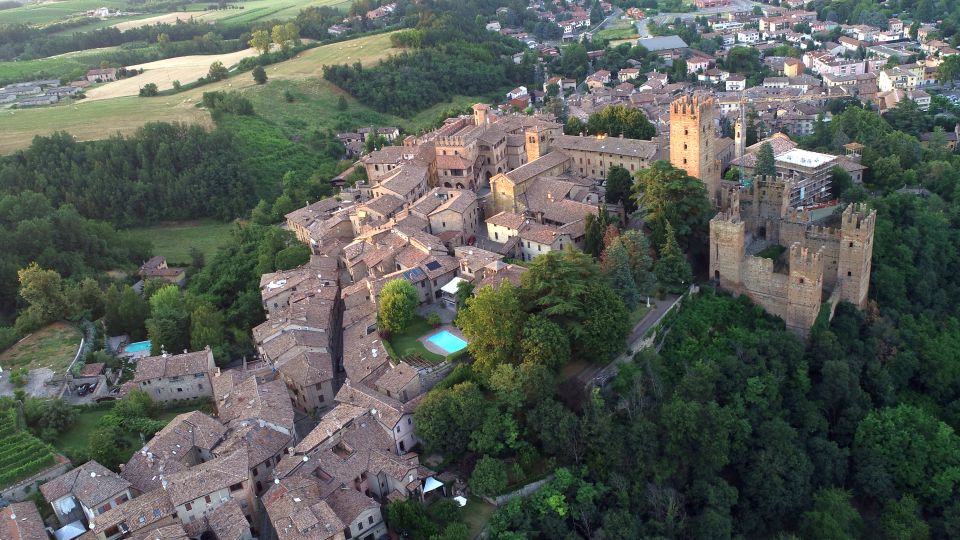 Das historische Castell’Arquato thront auf einem Hügel und fasziniert mit Burgen, Gassen und Panoramablicken.