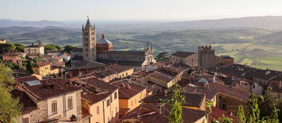 Massa Marittima liegt im toskanischen Unesco Geopark Colline Metallifere und ist eine der schönsten mittelalterlichen Städte.