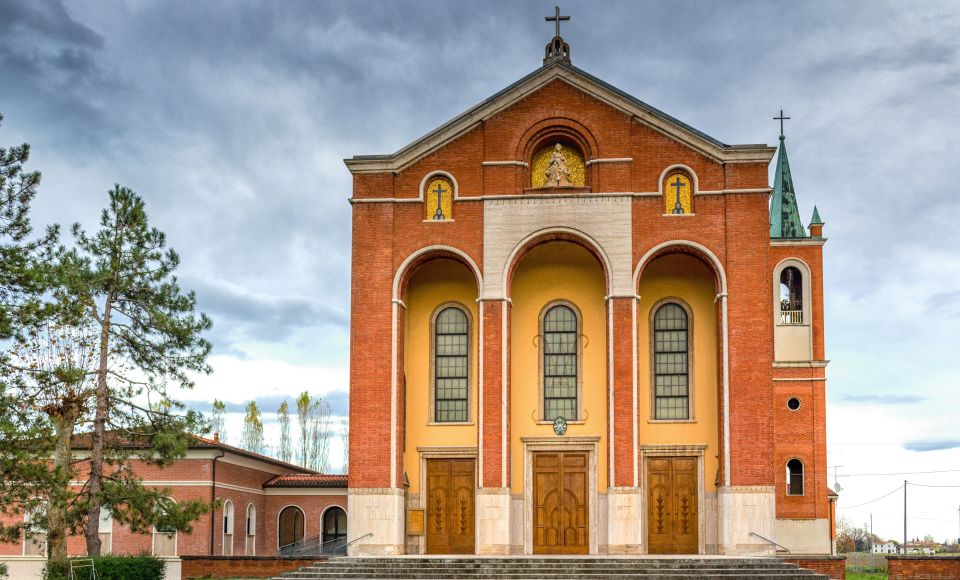 Die Basilika Santuario della B.V. del Molino ist ein barockes Heiligtum und bedeutender Marienwallfahrtsort.