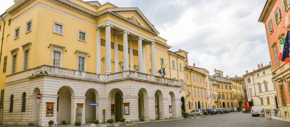 Das Teatro begeistert mit Eleganz, prachtvollem Saal und großer Operntradition.