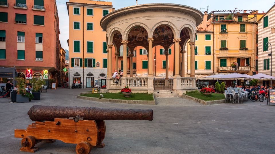 Das Chiosco della Musica ist ein eleganter Pavillon an der Promenade, berühmt für Konzerte und Jugendstil-Details.