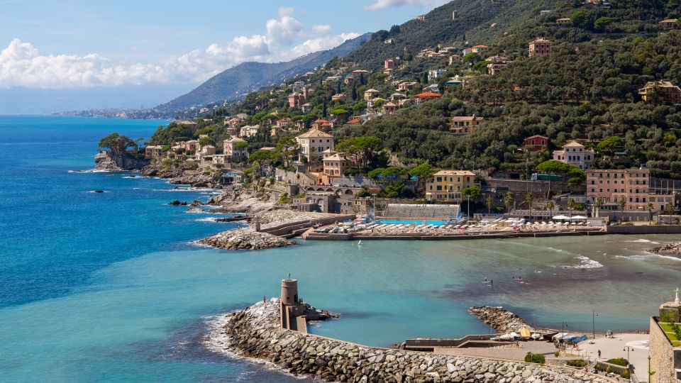 Das ligurische Recco begeistert mit geschützter Bucht, kulinarischer Tradition und mediterranem Lebensgefühl.