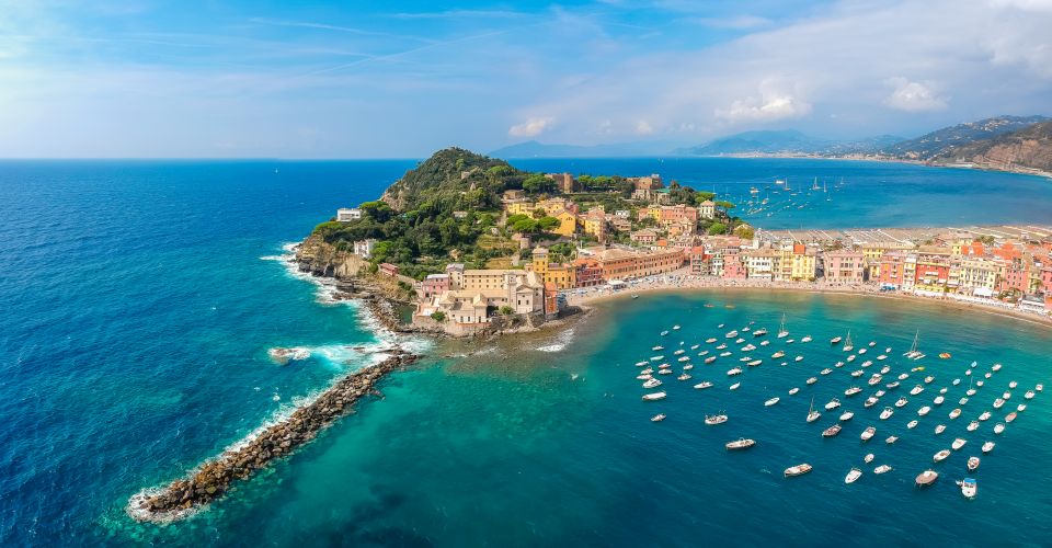 Die zwei Buchten in Sestri Levante, Märchen- und Stillebucht, vereinen lebendiges Strandleben mit idyllischer Ruhe.