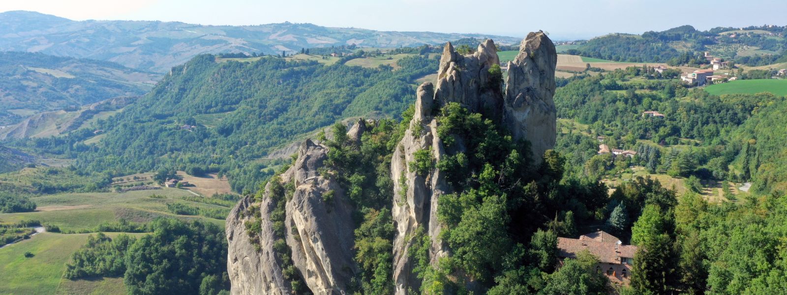 Die Provinz Reggio Emilia in der Region Emilia Romagna erstreckt sich zwischen der Po-Ebene und den Höhen des Apennins.