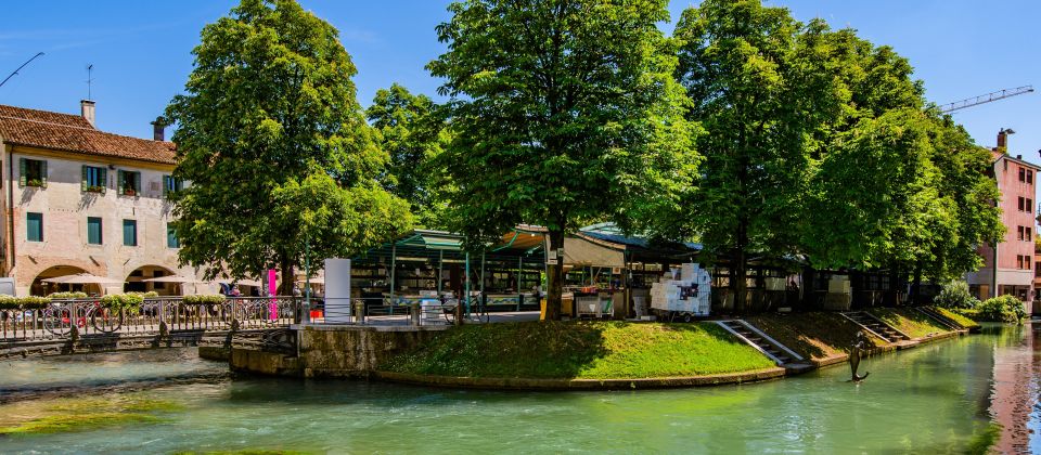 Die Insel vereint Marktkultur, jahrhundertealte Geschichte und mediterrane Lebensfreude.