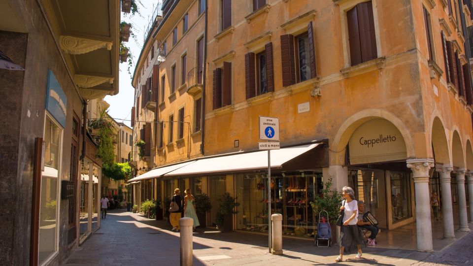 Die Via Barberia ist eine bekannte Straße im historischen Zentrum von Treviso.
