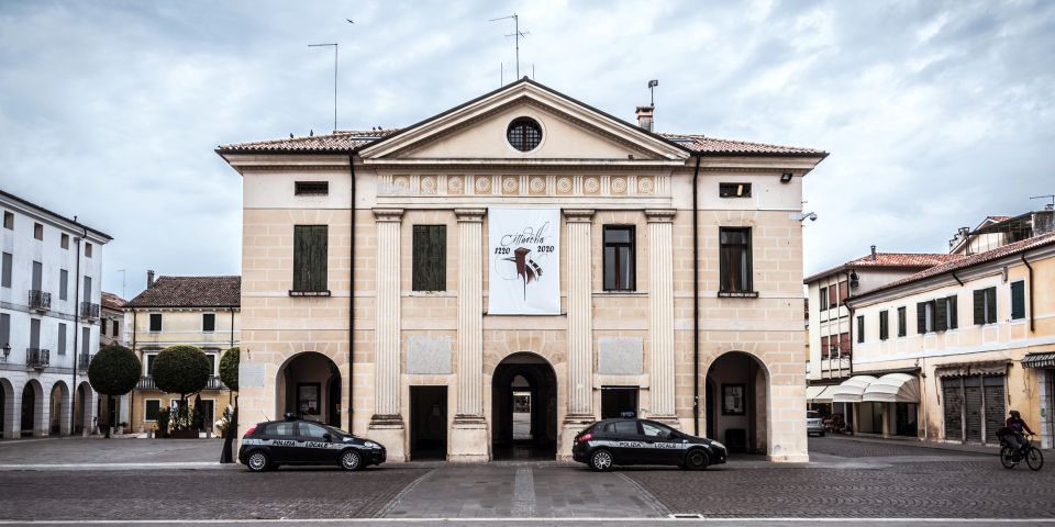 Der Palazzo della Logia beherbergt heute das Hauptquartier der Stadtpolizei.