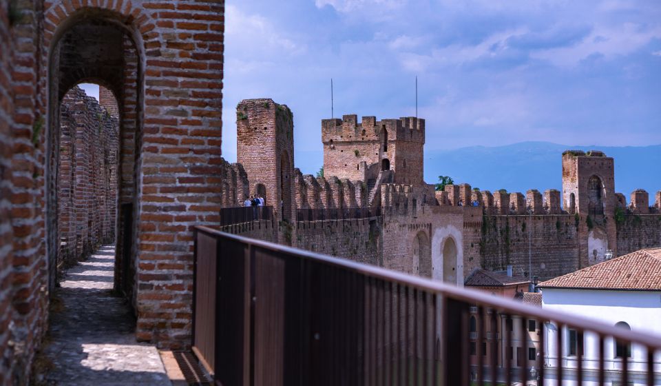 Ein Rundgang auf der Mauer von Cittadella bietet Geschichte, Aussicht und das Gefühl, durch das Mittelalter zu wandeln.