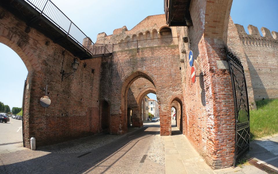 Porta Treviso: Das Osttor ist mit drei aufeinanderfolgenden Toren ausgestattet.