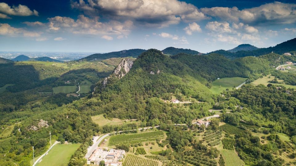 Die Colli Euganei laden mit ihren Hügeln, Wäldern und Panoramawegen zu unvergesslichen Wanderungen in der Natur ein.