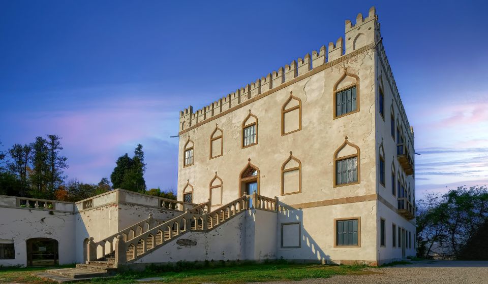 In der Villa Draghi treffen romantische Architektur, Kunst und die Ruhe der Hügel von Montegrotto Terme aufeinander.