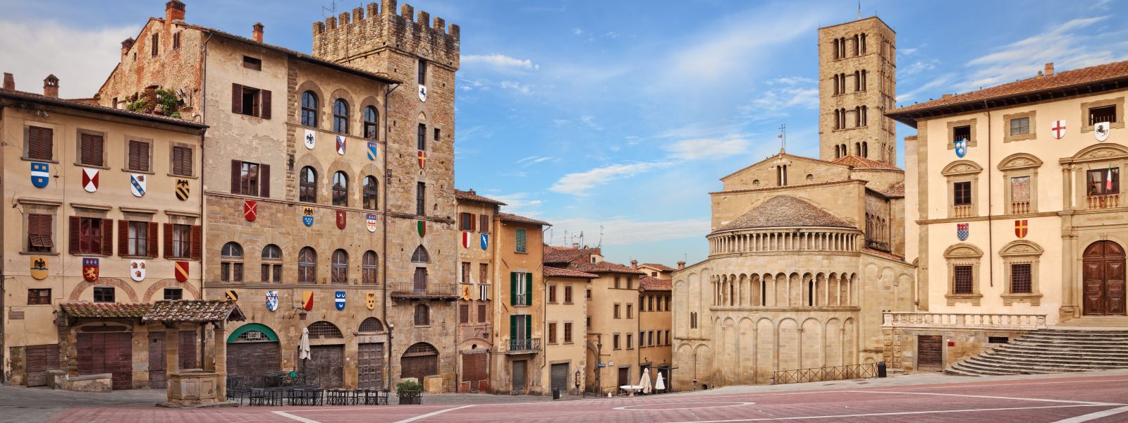 Die Provinzhauptstadt Arezzo verbindet Geschichte, Kunst und modernes Stadtleben.