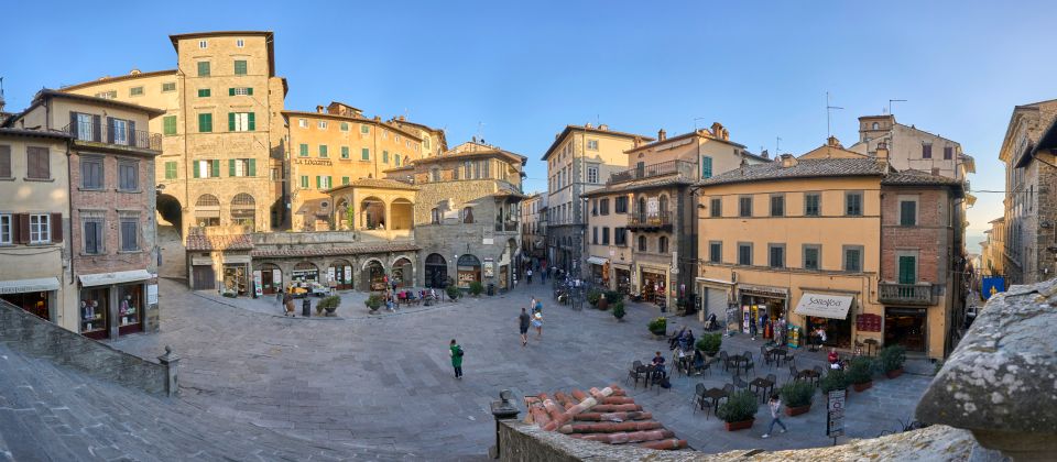 Die Piazza ist das lebendige Zentrum von Cortona und einer der bedeutendsten Plätze der Stadt.