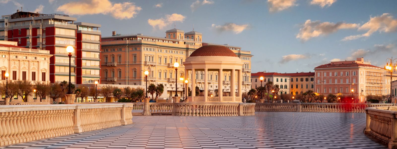 Livorno ist eine Hafenstadt und bekannt für ihre kulturelle Geschichte, die bis ins 16. Jh. zurückreicht.