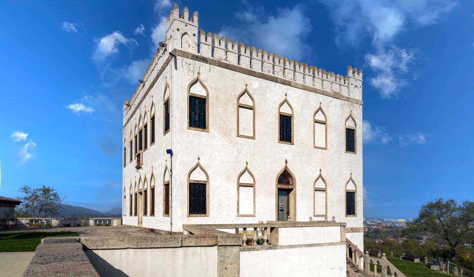 Die Villa Draghi bei Montegrotto, im 19. Jahrhundert erbaut, erinnert an venezianische Villen und adelige Sommerresidenzen.