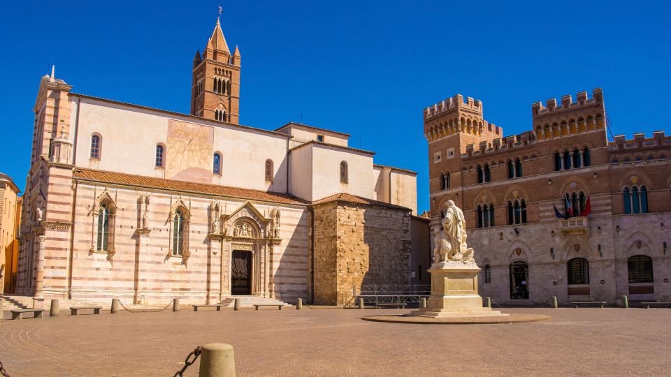 Die Piazza Dante ist das lebendige Herz Grossetos, geprägt von Dom, Palazzi und mediterranem Flair im Zentrum der Altstadt.