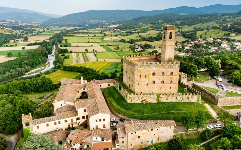 Das Castello dei Conti Guidi in Poppi ist eine gut erhaltene mittelalterliche Burg der Guidi-Grafen im Casentino-Tal.