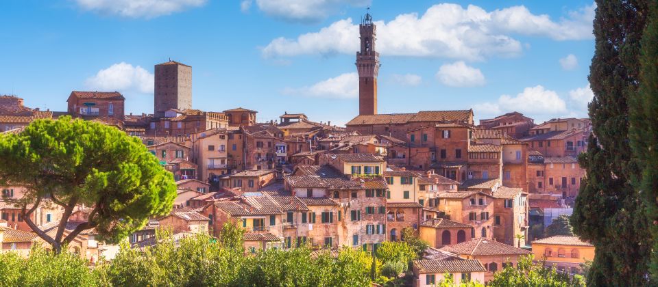 Siena wuchs zur mittelalterlichen Republikstadt, wurde durch Handel und Banken reich und bewahrte ihr Erbe bis heute.