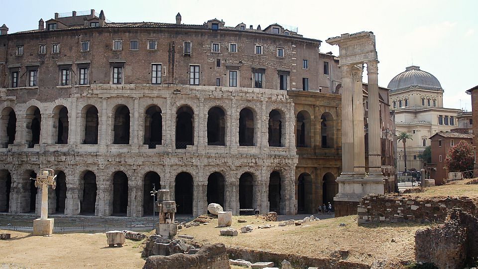 Einst fanden im Teatro di Marcello Tausende Zuschauer Platz und erlebten Theaterstücke, Musik und öffentliche Darbietungen.