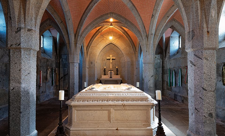 Das Mausoleum in Schenna ist die eindrucksvolle letzte Ruhestätte Erzherzog Johanns und seiner Familie.